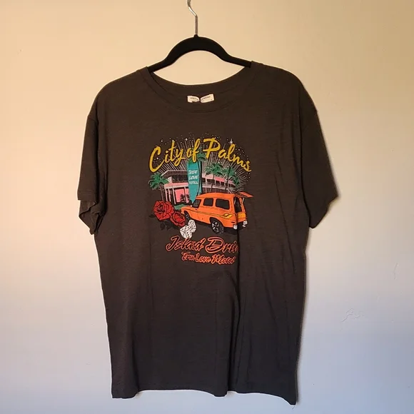 SWAPPED - NWOT City of Palms Tee - Picture 2 of 10